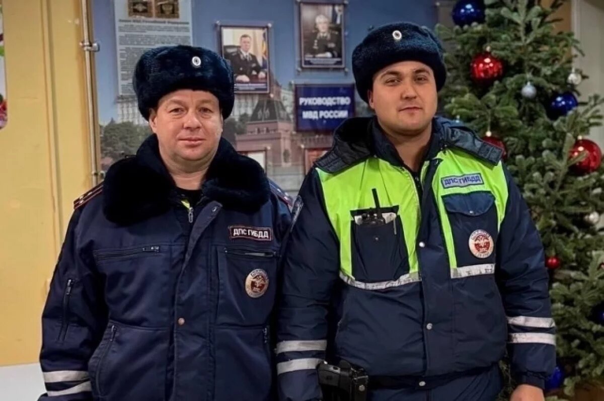    Инспекторы ДПС решили проблему движения скорой в пробке Владивостока