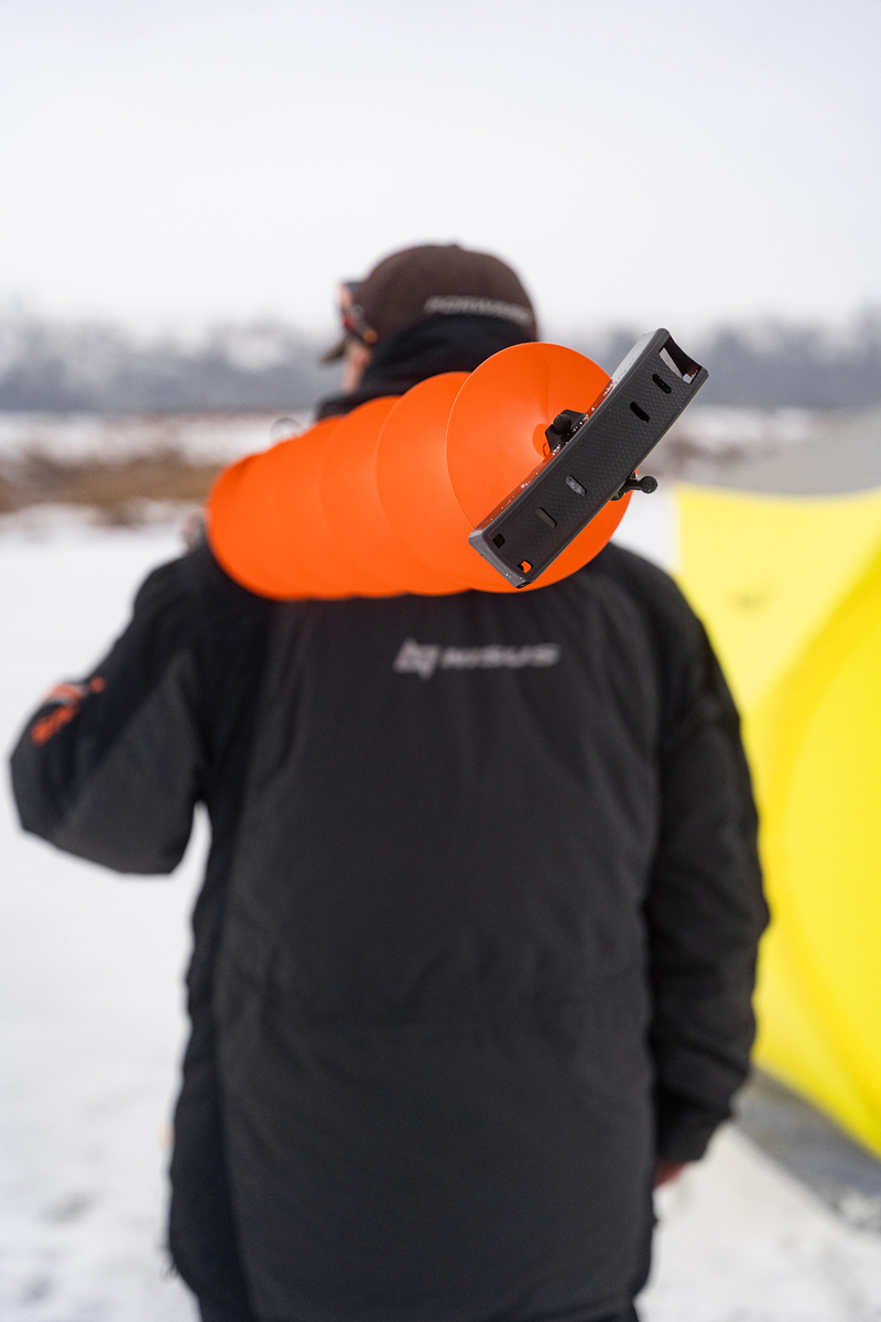 Рабочий инструмент на зимней рыбалке - это важно