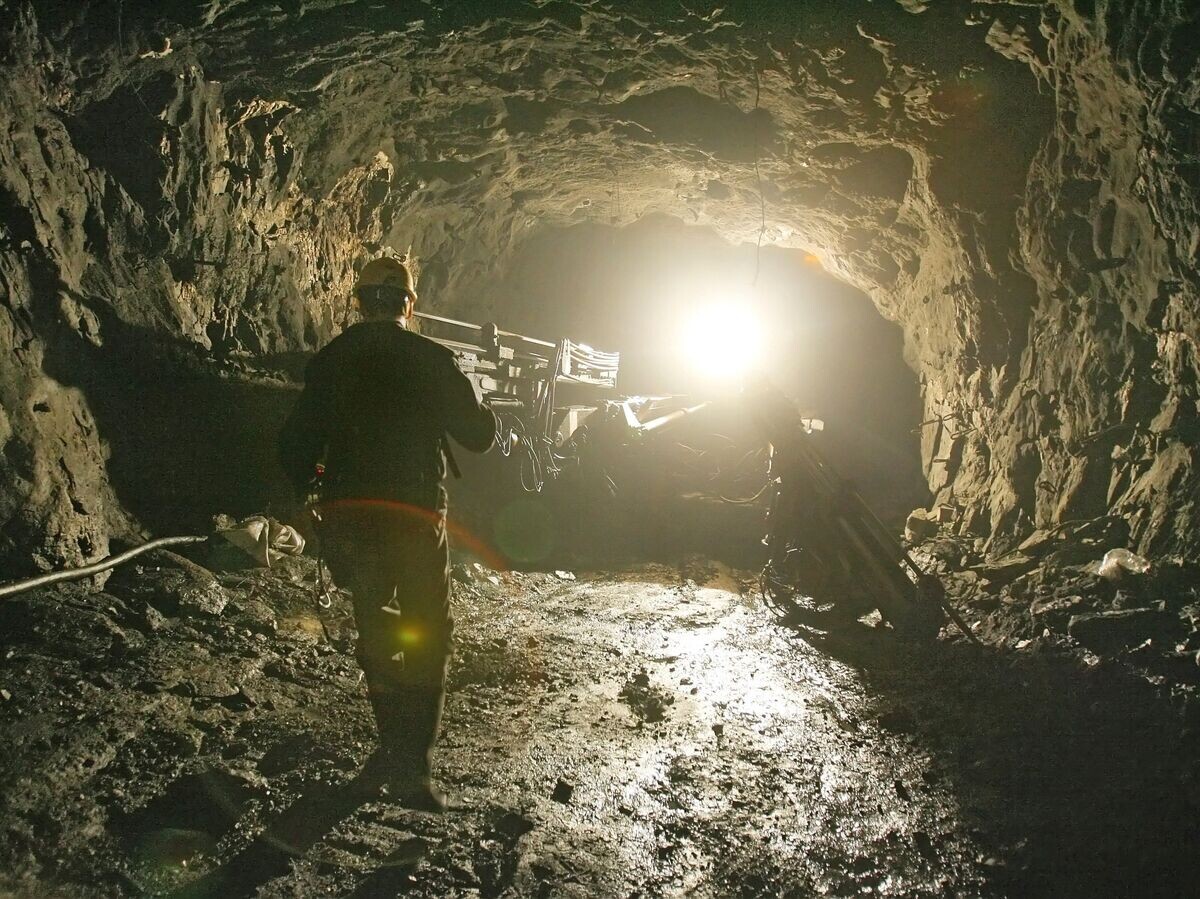    В шахте рудника "Октябрьский" (ОАО "Норильский никель")© РИА Новости . Илья Питалев