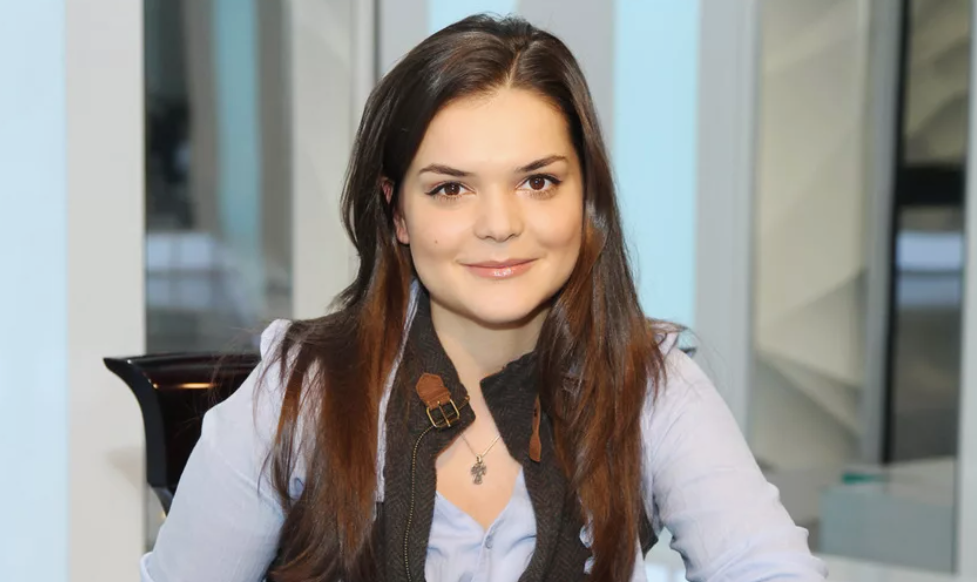 на фото Полина Лазарева 