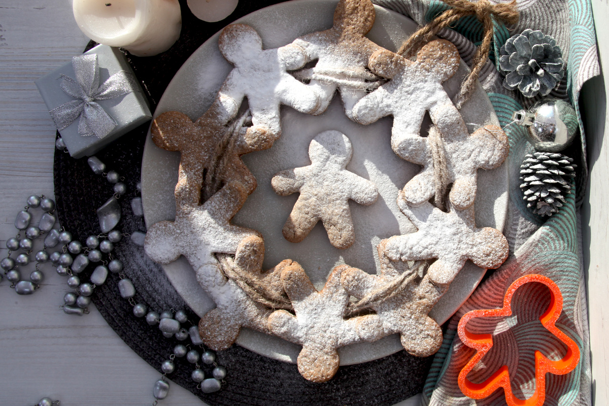 Рождественский венок из имбирного печенья
