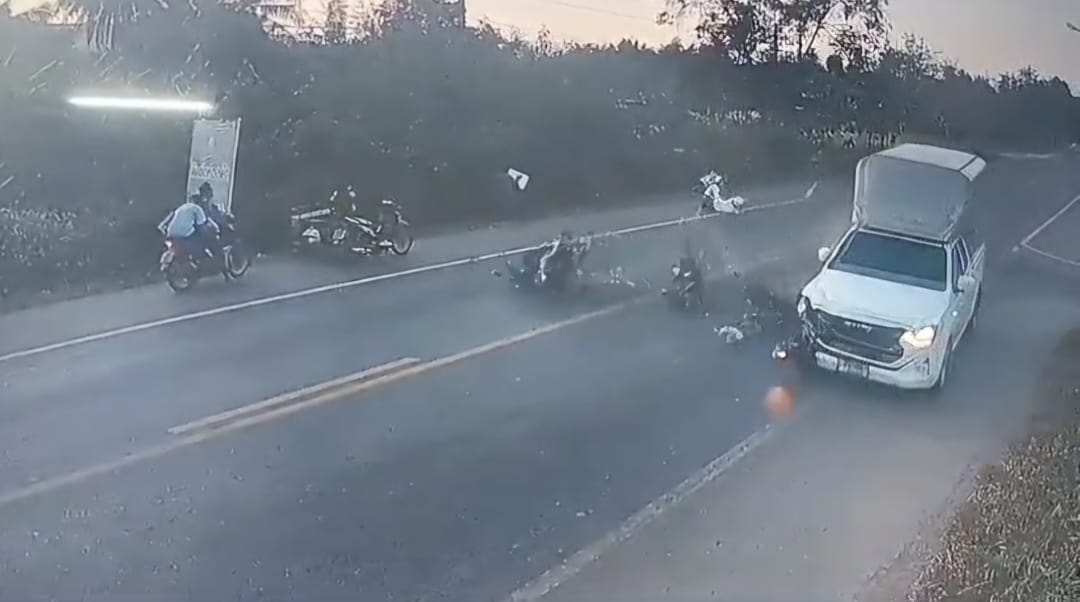 Еще и авто, видите, помялось... 