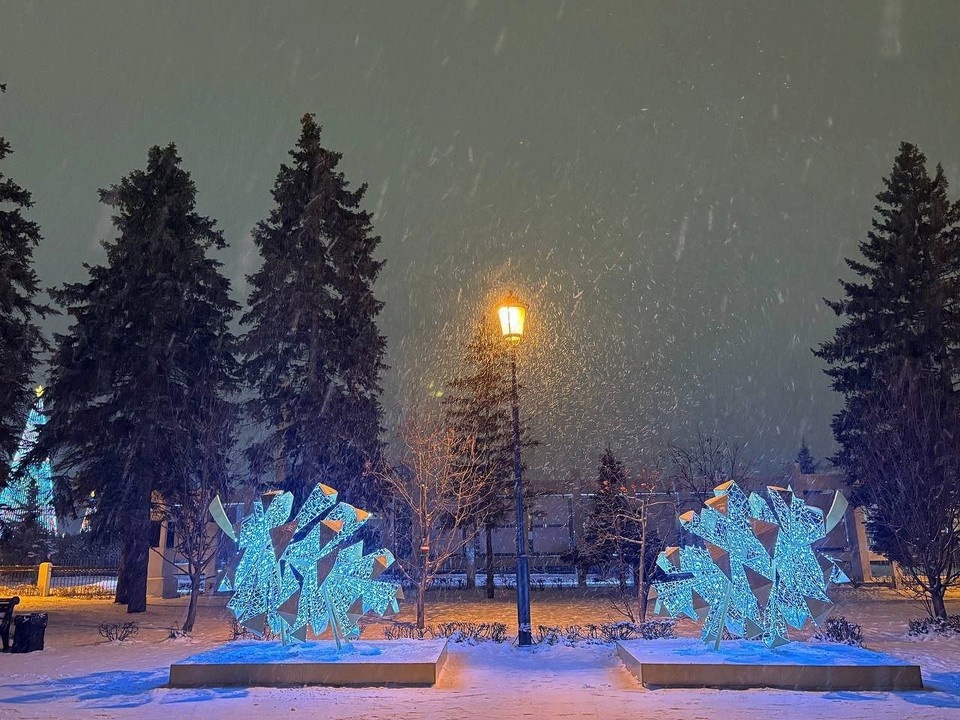    В Самаре завершилась установка новой праздничной иллюминации к Новому году. Фото: Павлова Екатерина