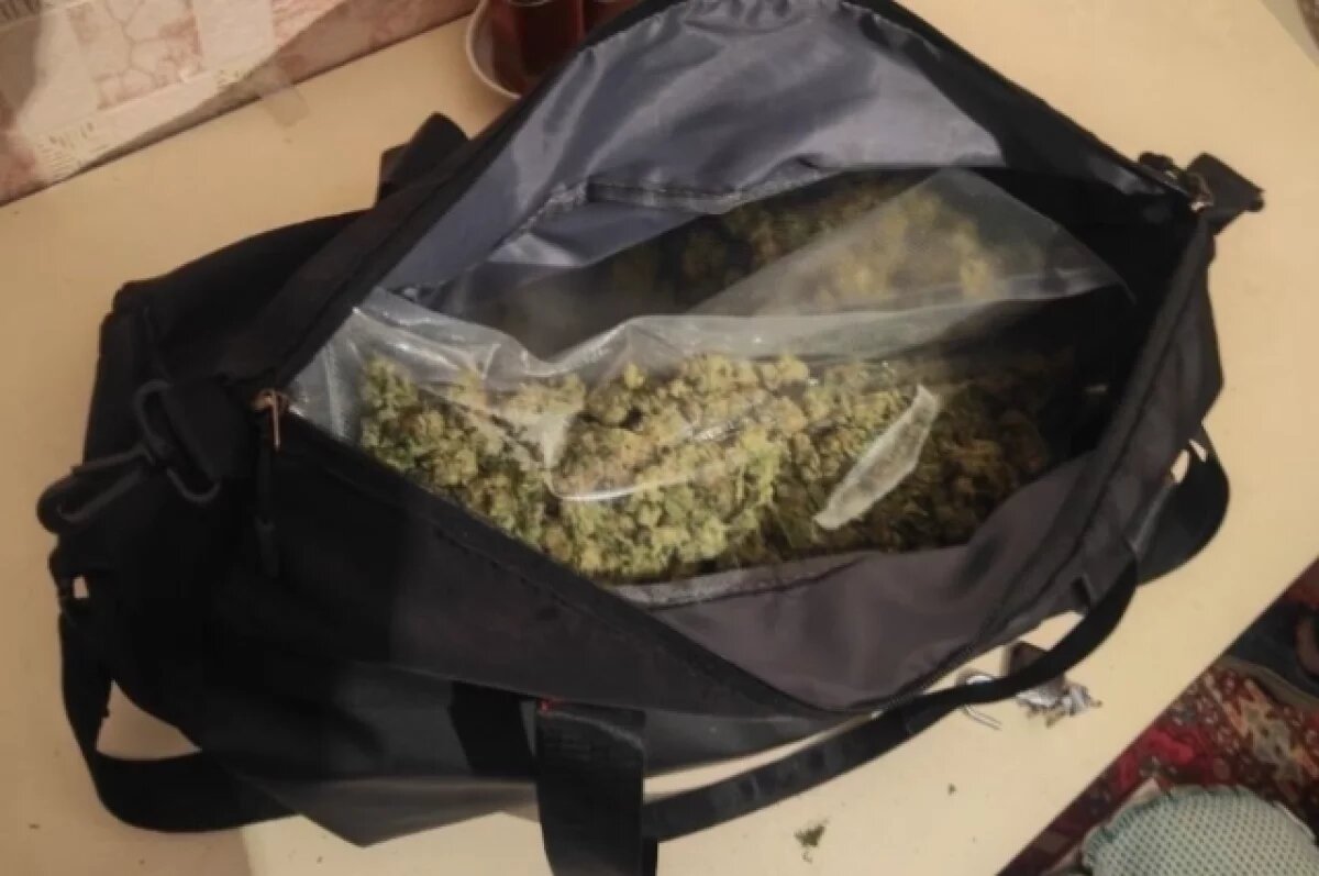    Челябинец устроил наркоферму в трёх съёмных квартирах