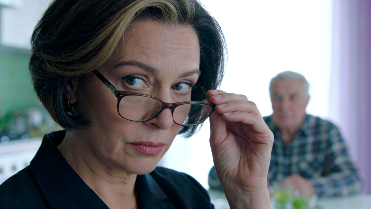 Жалость или расчёт? Как правильно помочь бывшему