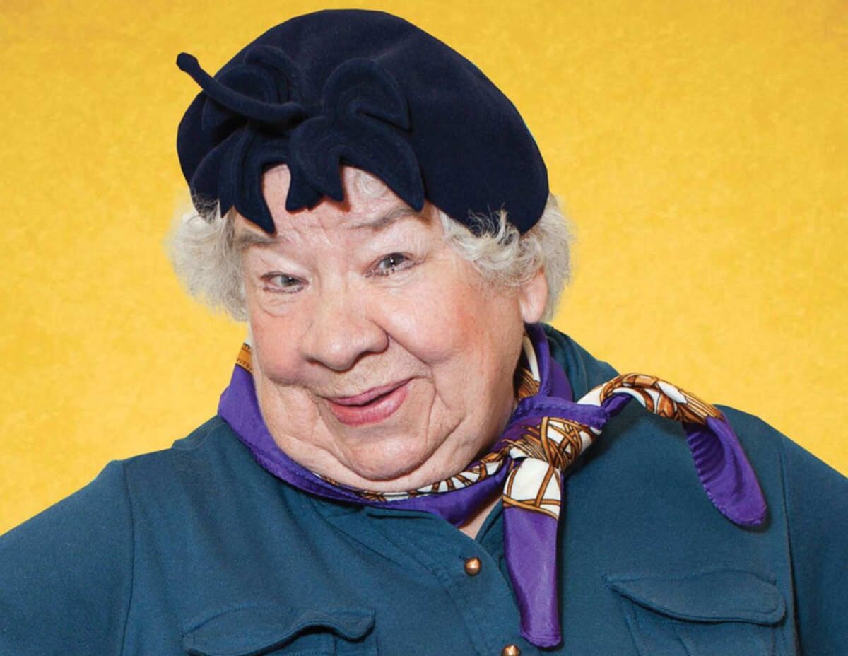 Кира Крейлис-Петрова: «Я 17 лет оттрубила в ТЮЗе, играла кошек, собак, всякую нечисть: пень, дерево»