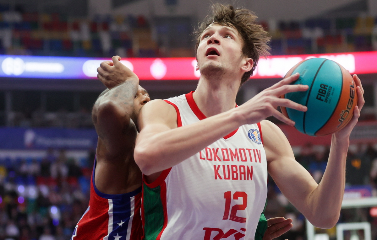    Кирилл Елатонцев  Михаил Синицын/ТАСС