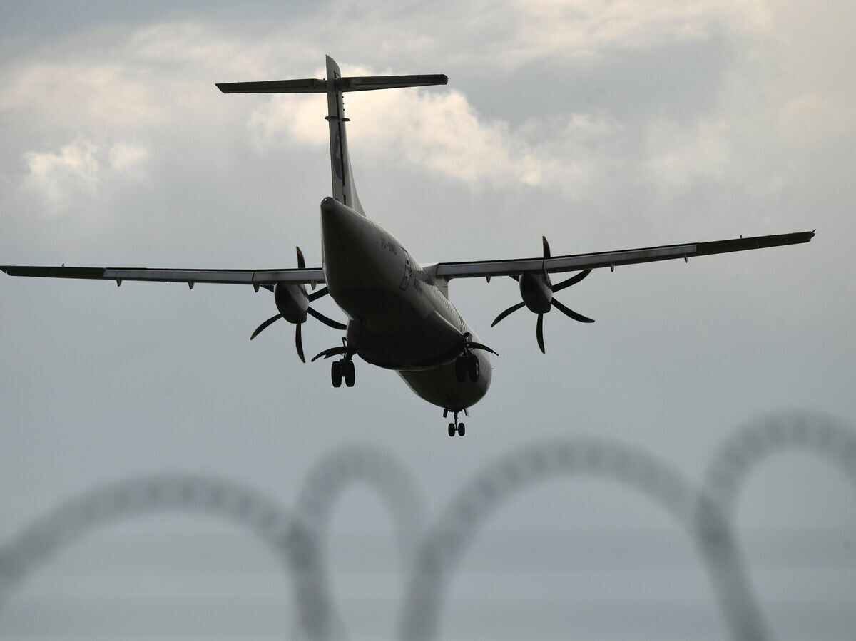    Пассажирский самолет ATR 72-500© РИА Новости . Илья Наймушин