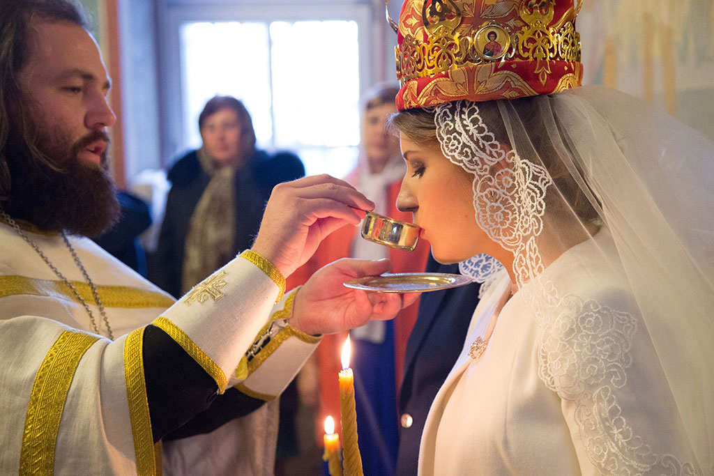 Свадебное венчание: как подготовиться и что учесть