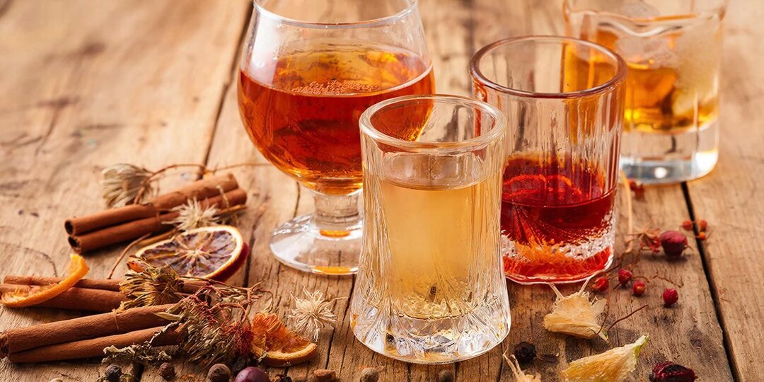 Топ-3 народные рецепты настоек: история, вкус и капля волшебства