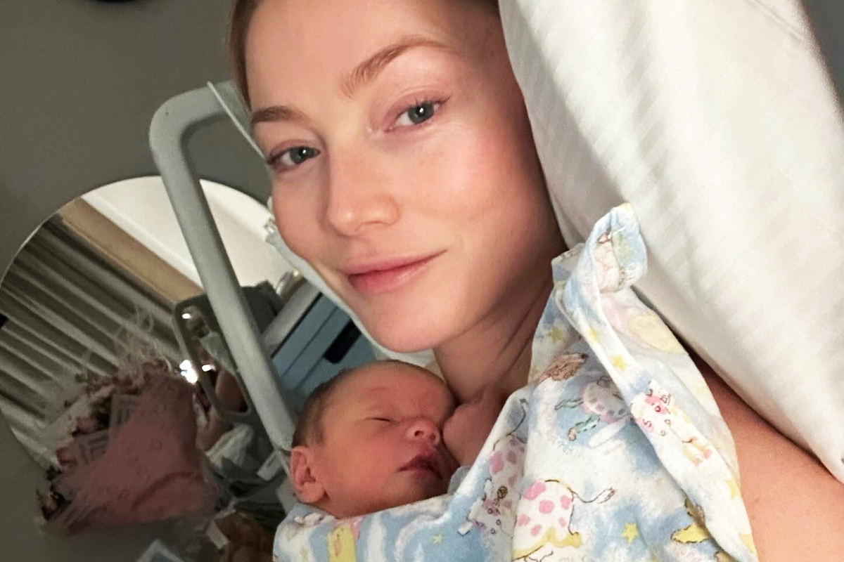     Актриса фильма «Форсаж» Клара Пэджет родила сына от модельера Оскара Туттиетта и показала трогательное фото