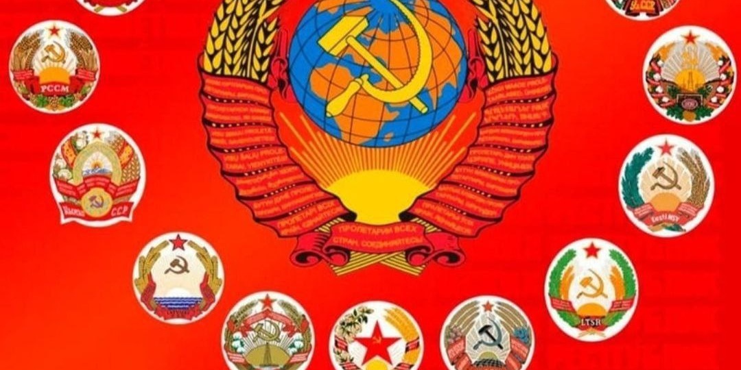 Сегодня день образования СССР и, заодно, мой день рождения