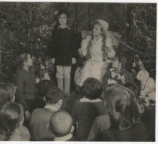 «Елка для славянской детворы».
Яков Халип, 1935 - 1939 год, МАММ/МДФ.