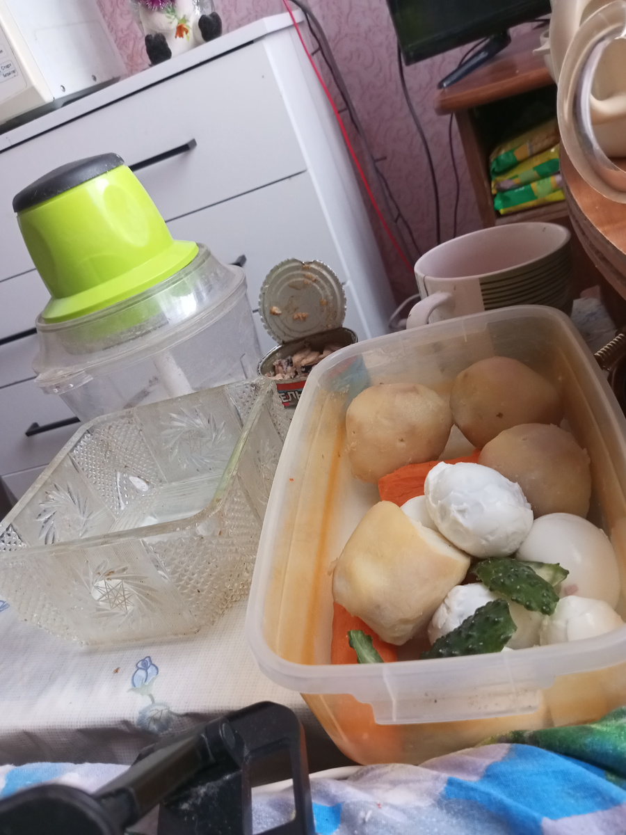 Приготовила все для мимозы. 