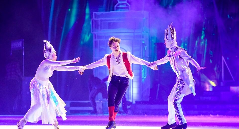    Губернаторская елка в Мытищах открылась ледовым шоу «Снежная королева» / Медиасток.рф