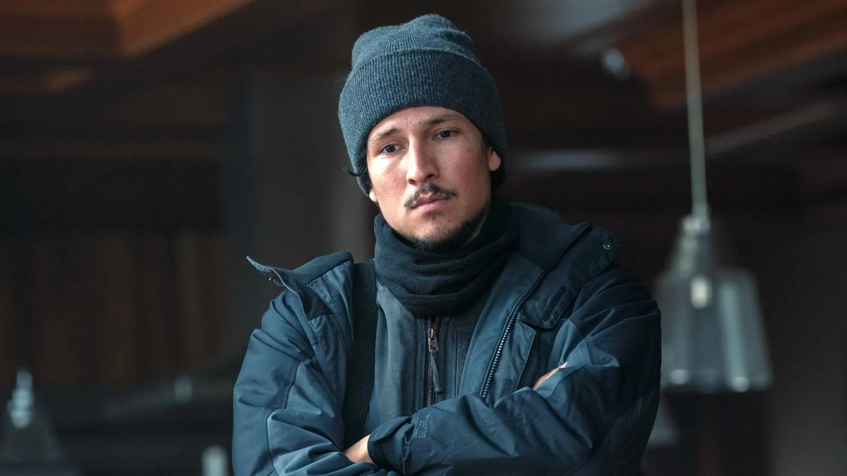 Мэнни в сериале «Одни из нас»