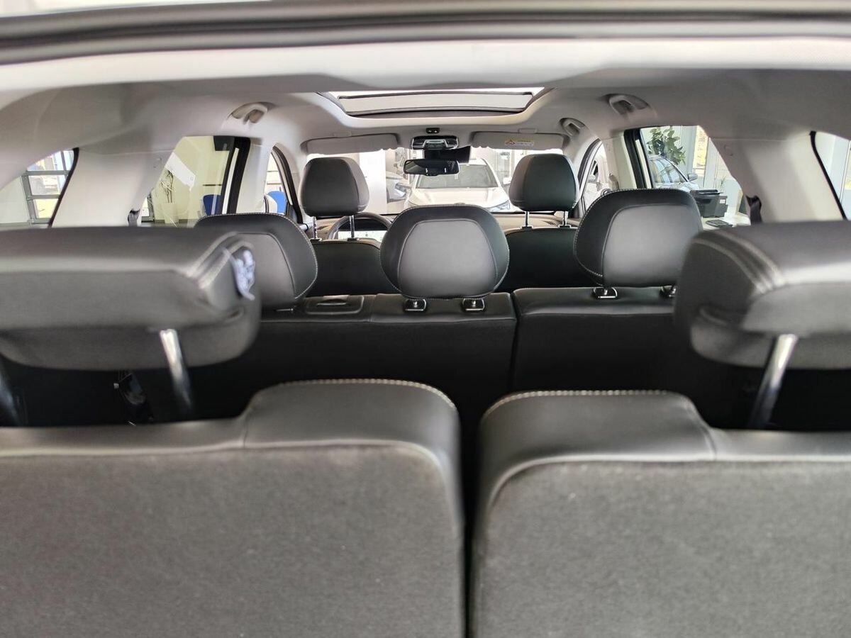 Продажи кроссовера «Москвич 8» подскочили на 400%. Источник иллюстрации - auto.ru