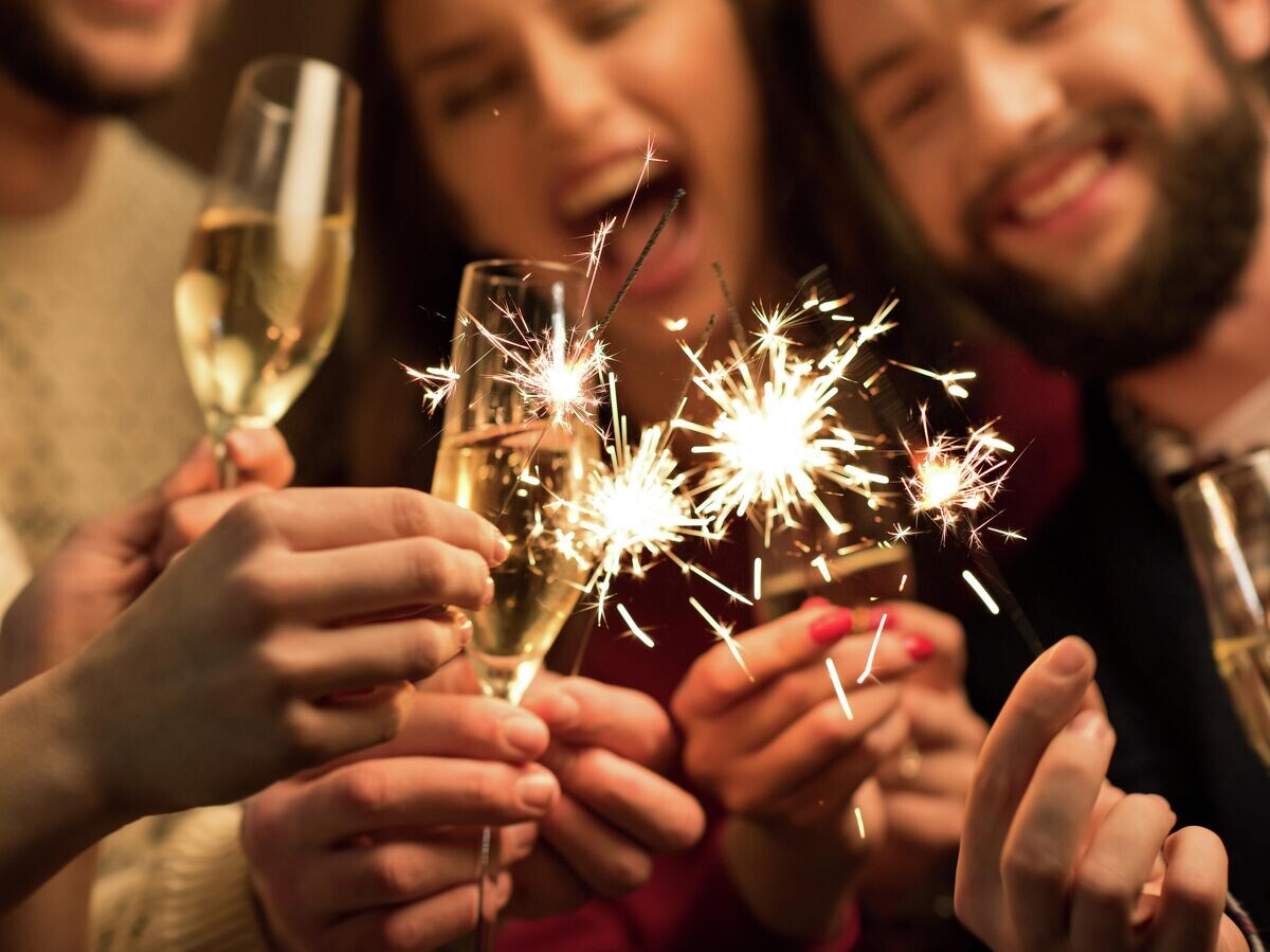    Празднование Нового года | © Depositphotos.com / AlexNosenko