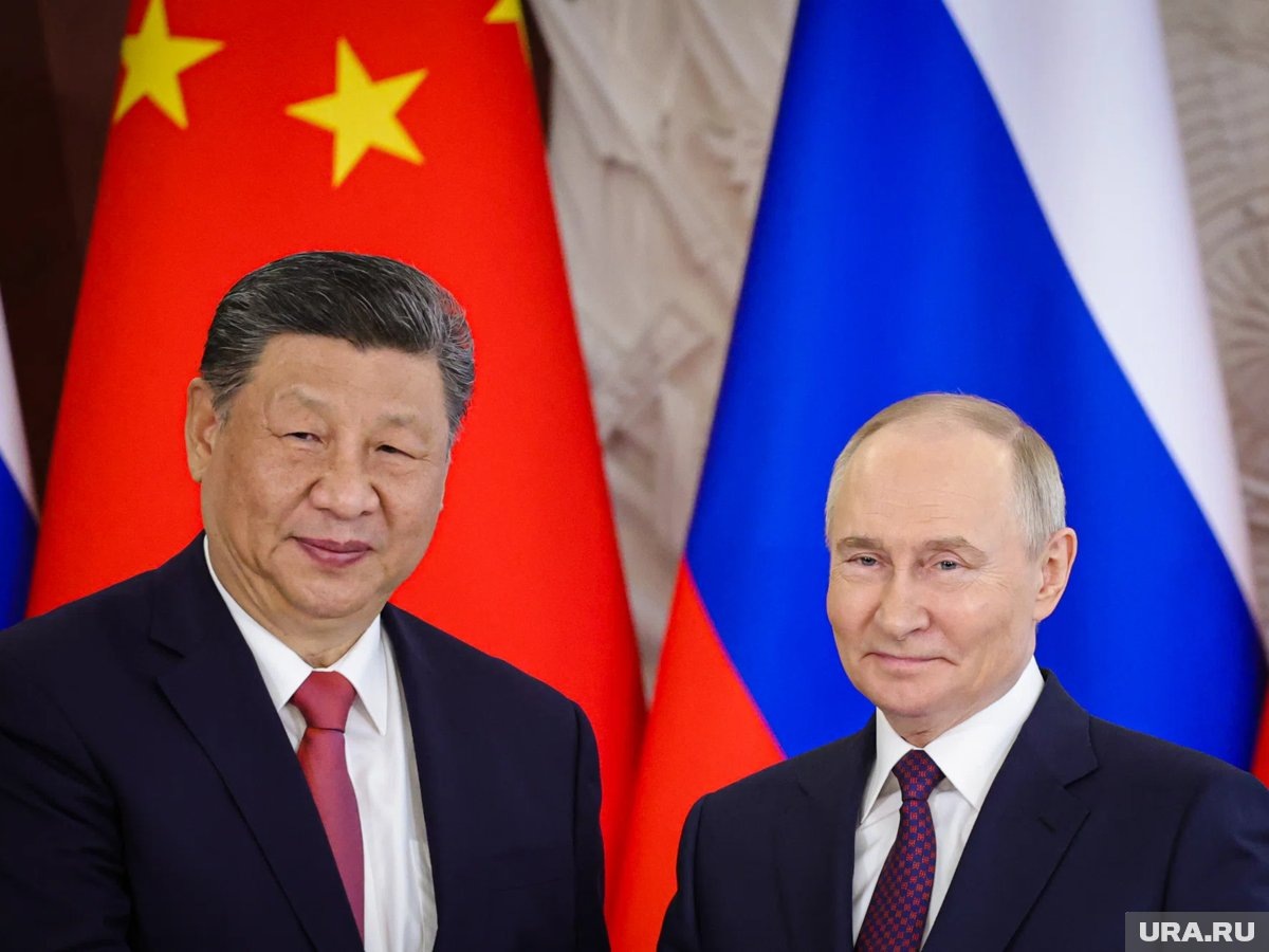    Путин поздравил с Новым годом председателя КНР Си Цзиньпина