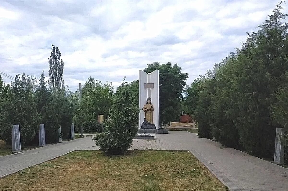    1 млн рублей «уплыл» при реконструкции братской могилы под Волгоградом