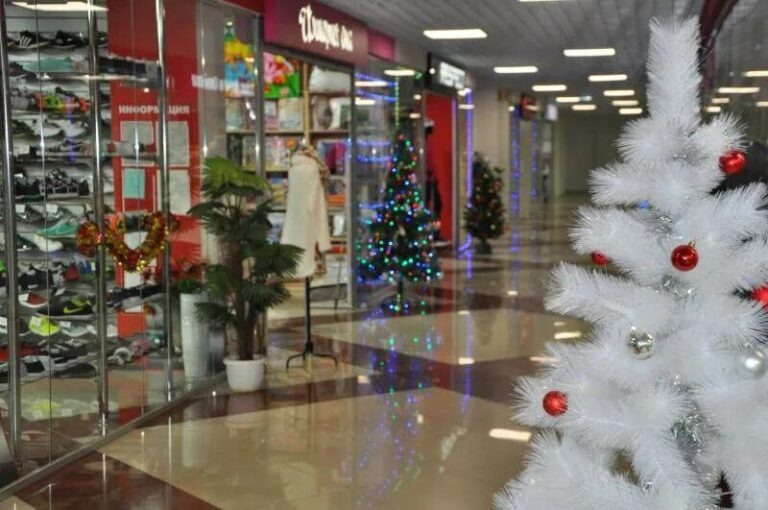    Стал известен праздничный график работы магазинов в Оренбурге Оренбуржье