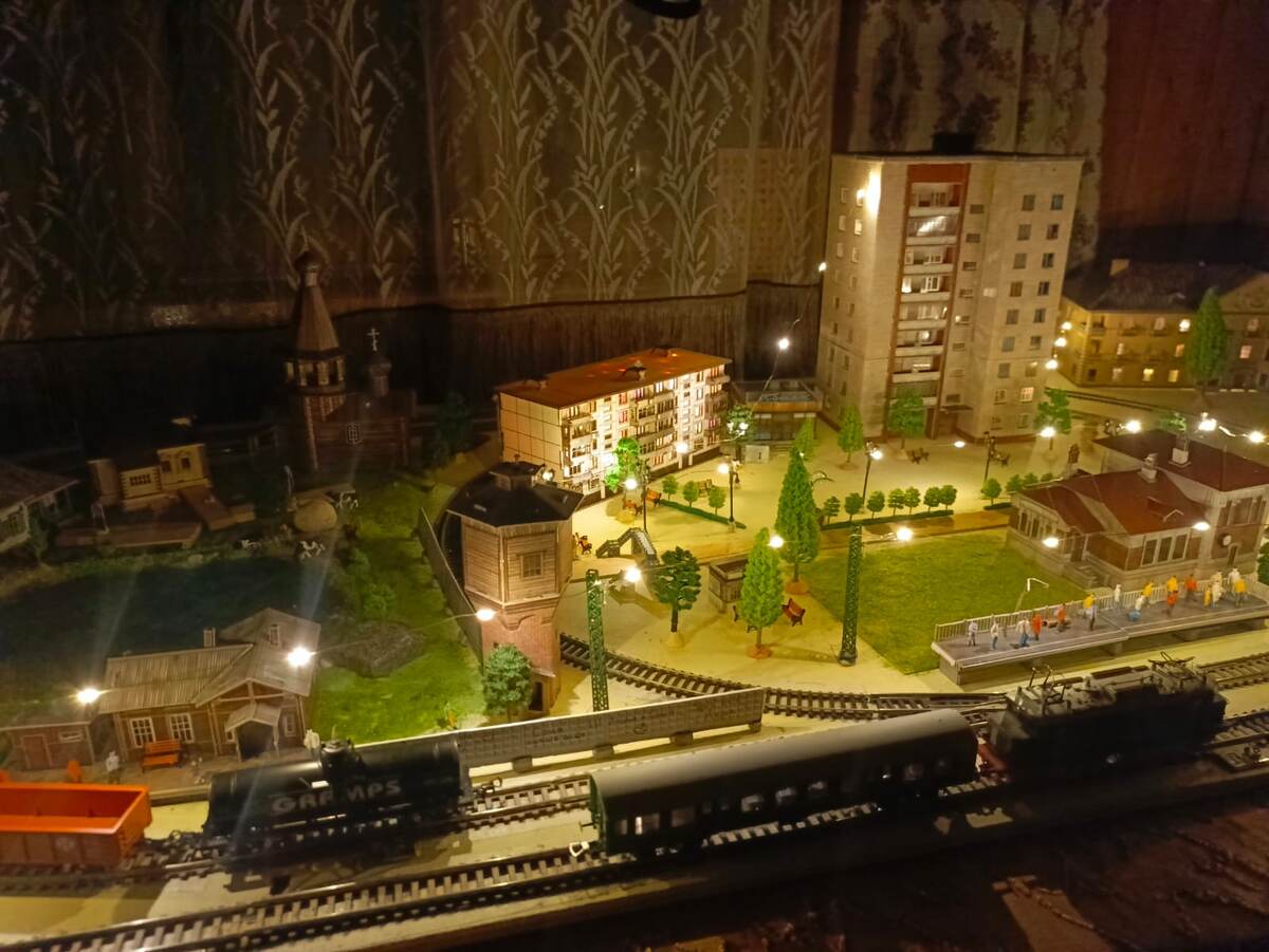 Макет жилого комплекса у станции