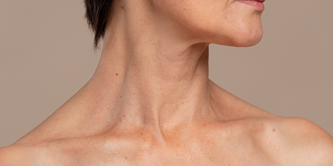 Как убрать брыли и подтянуть овал лица надолго: системный подход