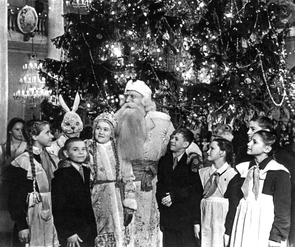Пионеры на новогодней ёлке в колонном зале Дома Союзов