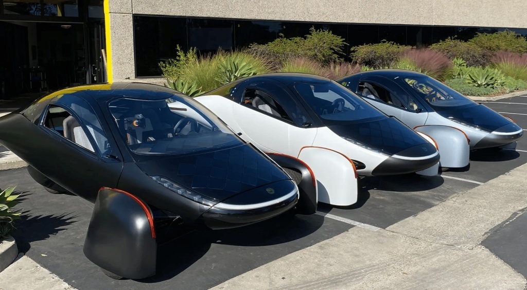 Солнечные электромобили Aptera Motors
