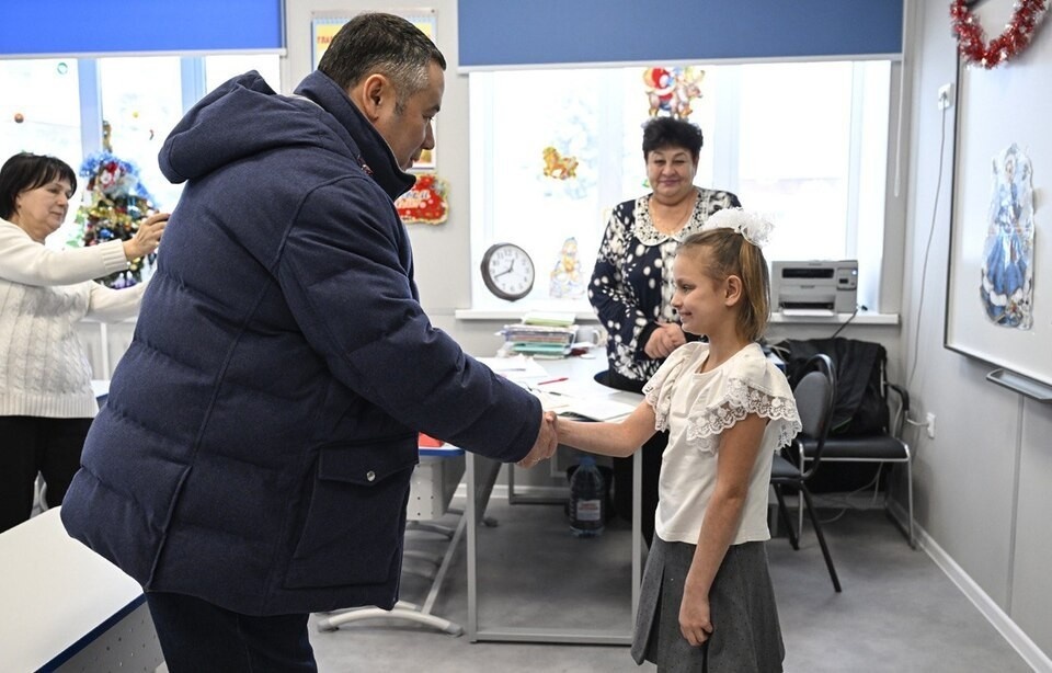    Второклассница Даша Петрова поблагодарила полпреда президента в СЗФО за исполнение ее новогоднего желания. ПТО