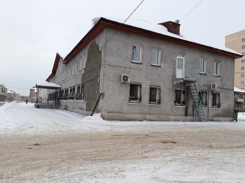 Пока «кремлевские утюги» призывают рожать, в регионах закрываются больницы и детские сады