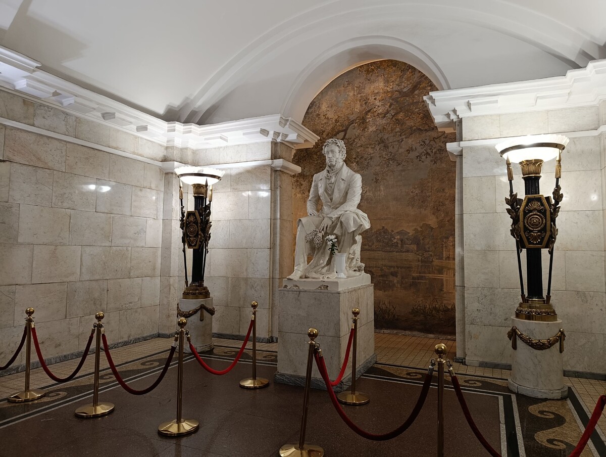 Памятник А.С. Пушкину на Пушкинской / Фото Даши Тереховой