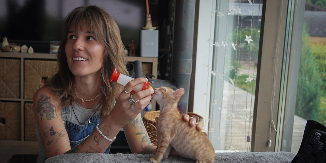 Новорожденная дочь, новоявленный брат и долгая дорога домой: каким стал 2025 год для героев «Таких дел»