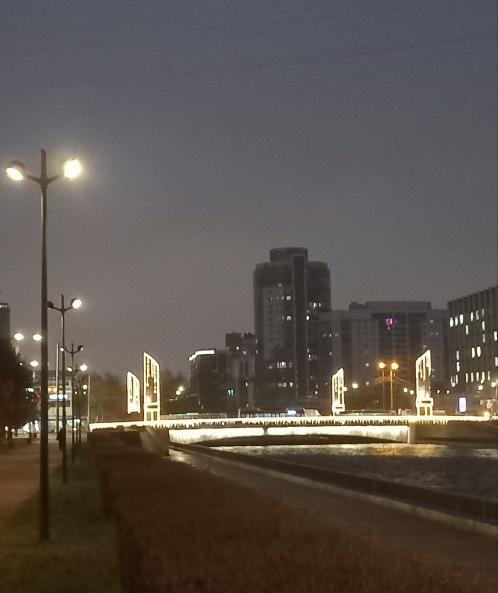 Новосмоленская набережная