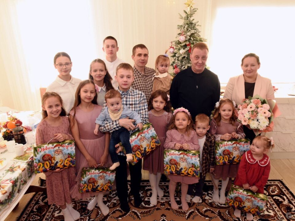    Вячеслав Франк в гостях у семьи Брит. Источник: Barnaul.org