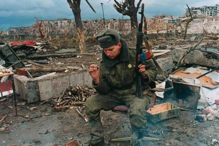 Российский солдат в Чечне