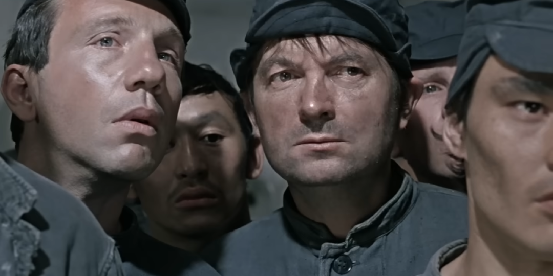 Если угадаете все 7 фильмов по одному кадру, Ваша привязанность к советской классике достойна высшей оценки.