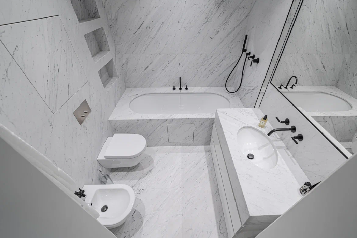 Клубный дом Bunin: интерьер с отделкой натуральным камнем от INCOM STONE