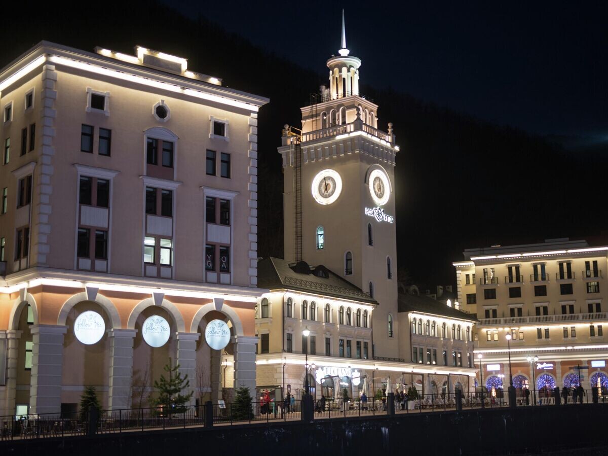    Гостиницы на горном курорте "Роза хутор" в Красной поляне | © РИА Новости / Владимир Астапкович