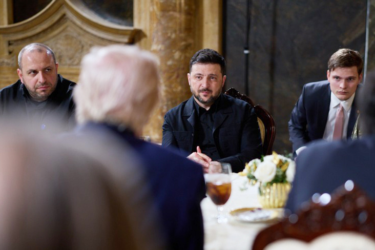    Социальные сети