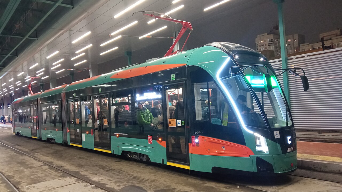 Трамвай «Невский» (71-932). Фото: dynamik