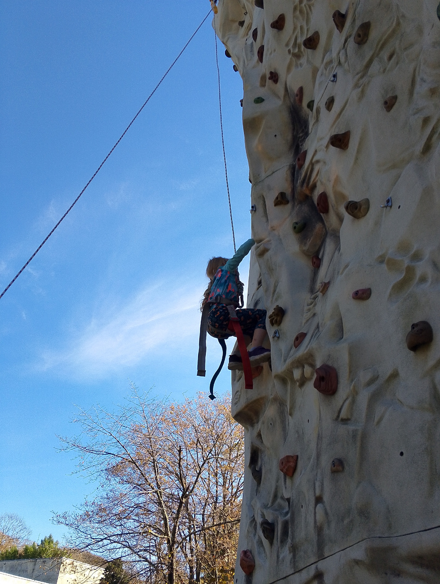 Полинка вырывается в лидеры