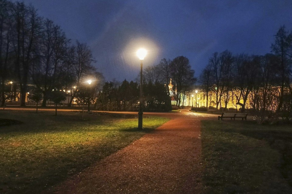    В парке установили светильники. Фото: t.me/smolnypress