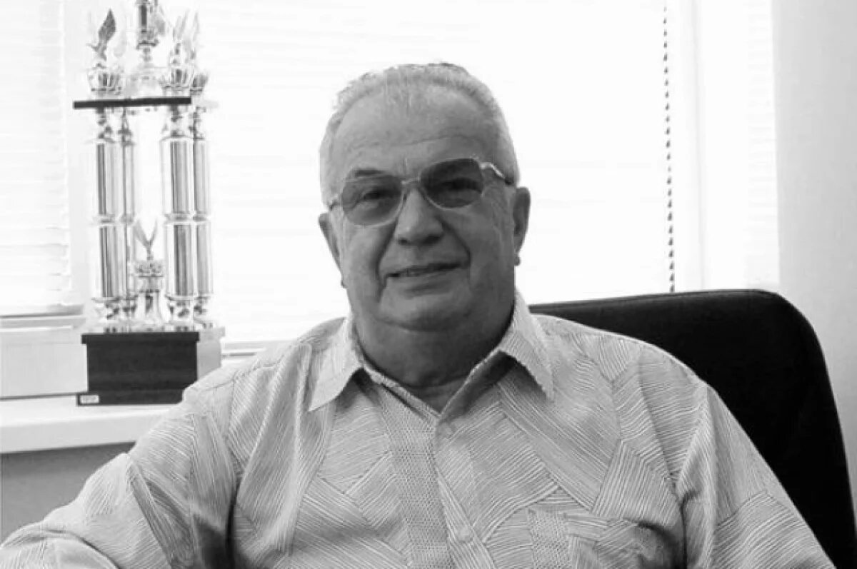    Иллюзионист за свою жизнь дал более 14000 представлений в СССР и за границей.