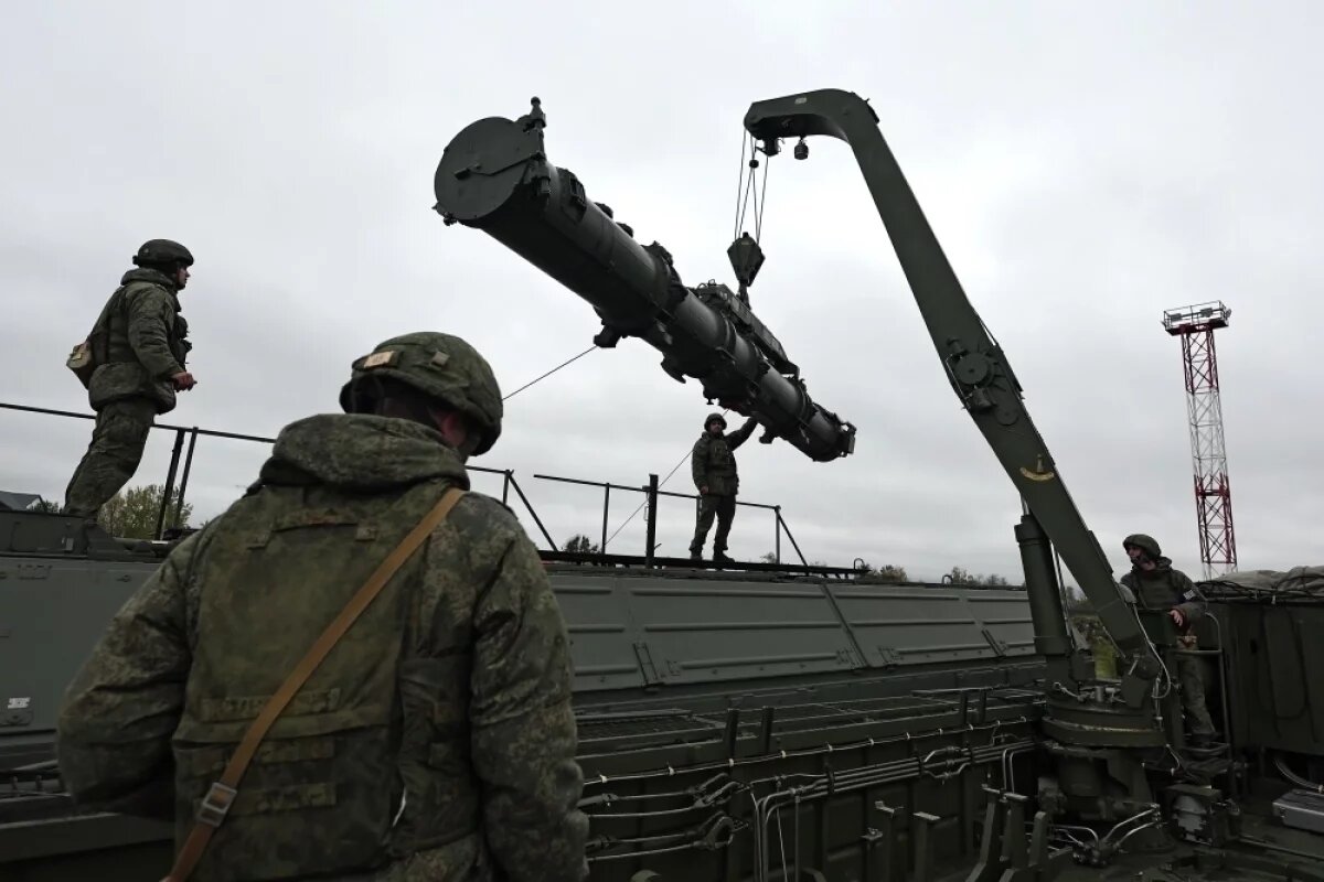    Вслед за ночными ударами по Одессе и Николаеву ракеты полетели «проведать» Сумы, Днепропетровск и Харьков.