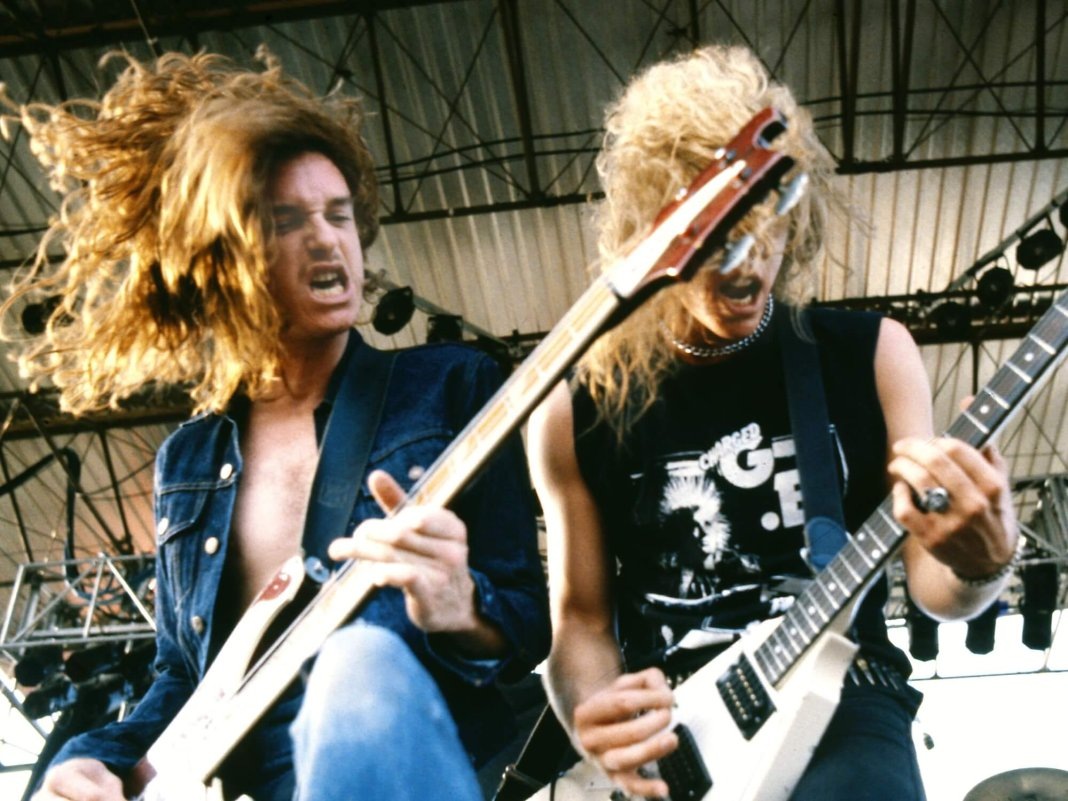 Клифф Бертон и Джеймс Хэтфилд 