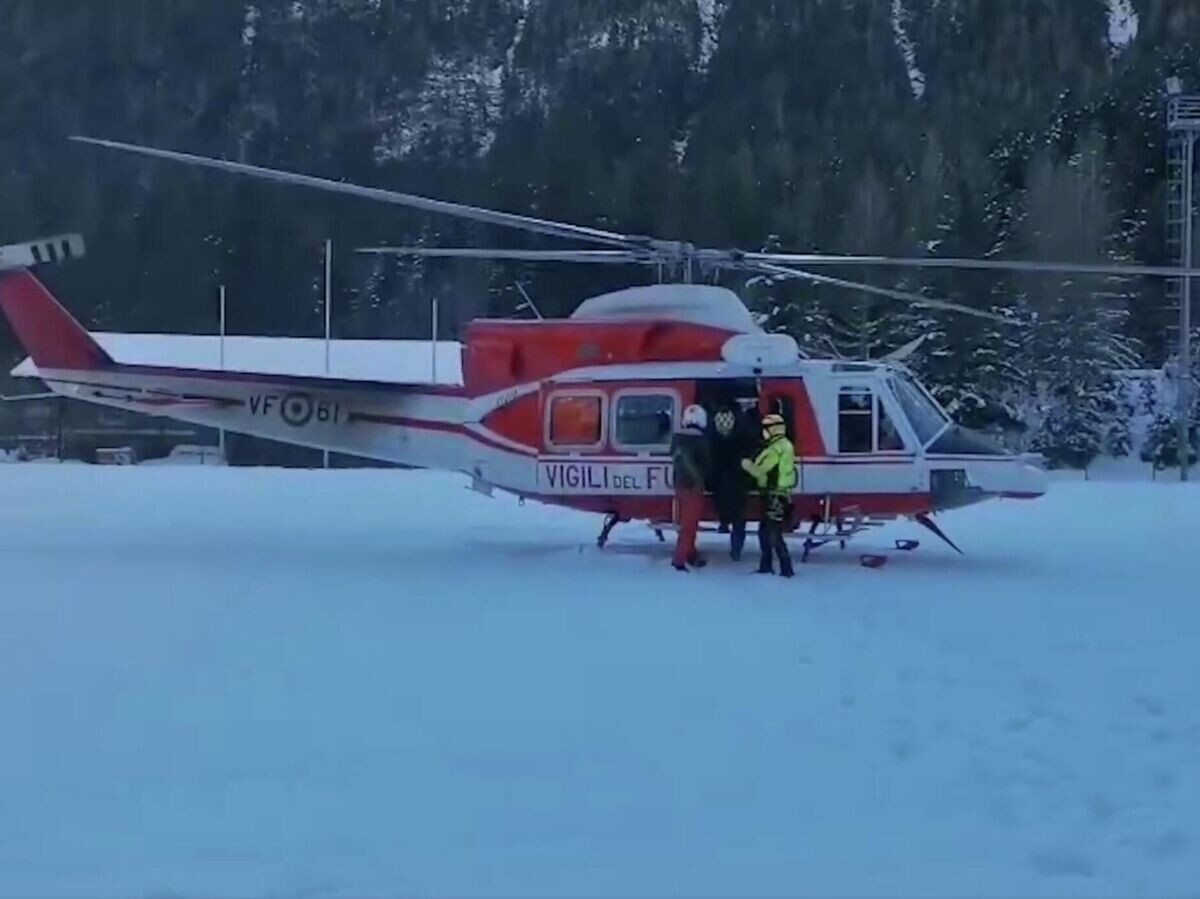    Эвакуация людей из-за аварии на канатной дороге в Италии | © Vigili del Fuoco/X