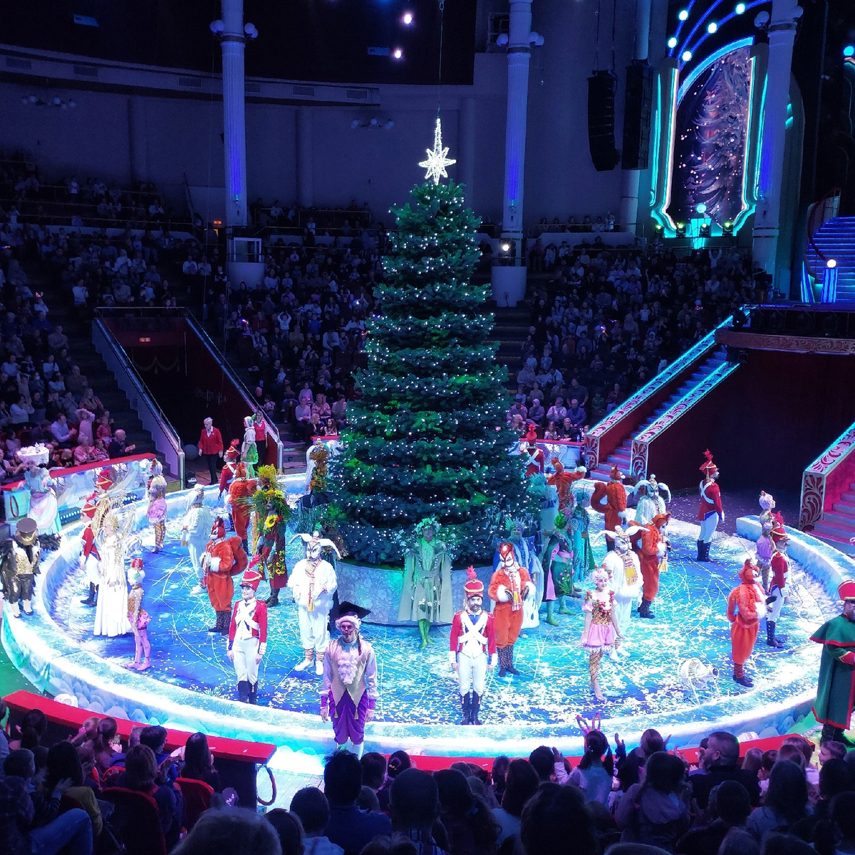 Шоу «12 месяцев» цирк Никулина 2025 год