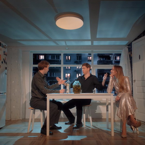     Фильм-спектакль «Жил. Был. Дом» покажет «Россия»