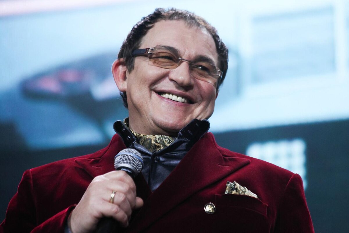 Дмитрий Дибров снова улыбается, ведь рядом с ним есть любимая АГН "Москва" 